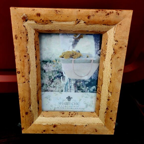 Shabby Chic pic frame looks vintage & stylish live-edge maple - Picture 1 of 4